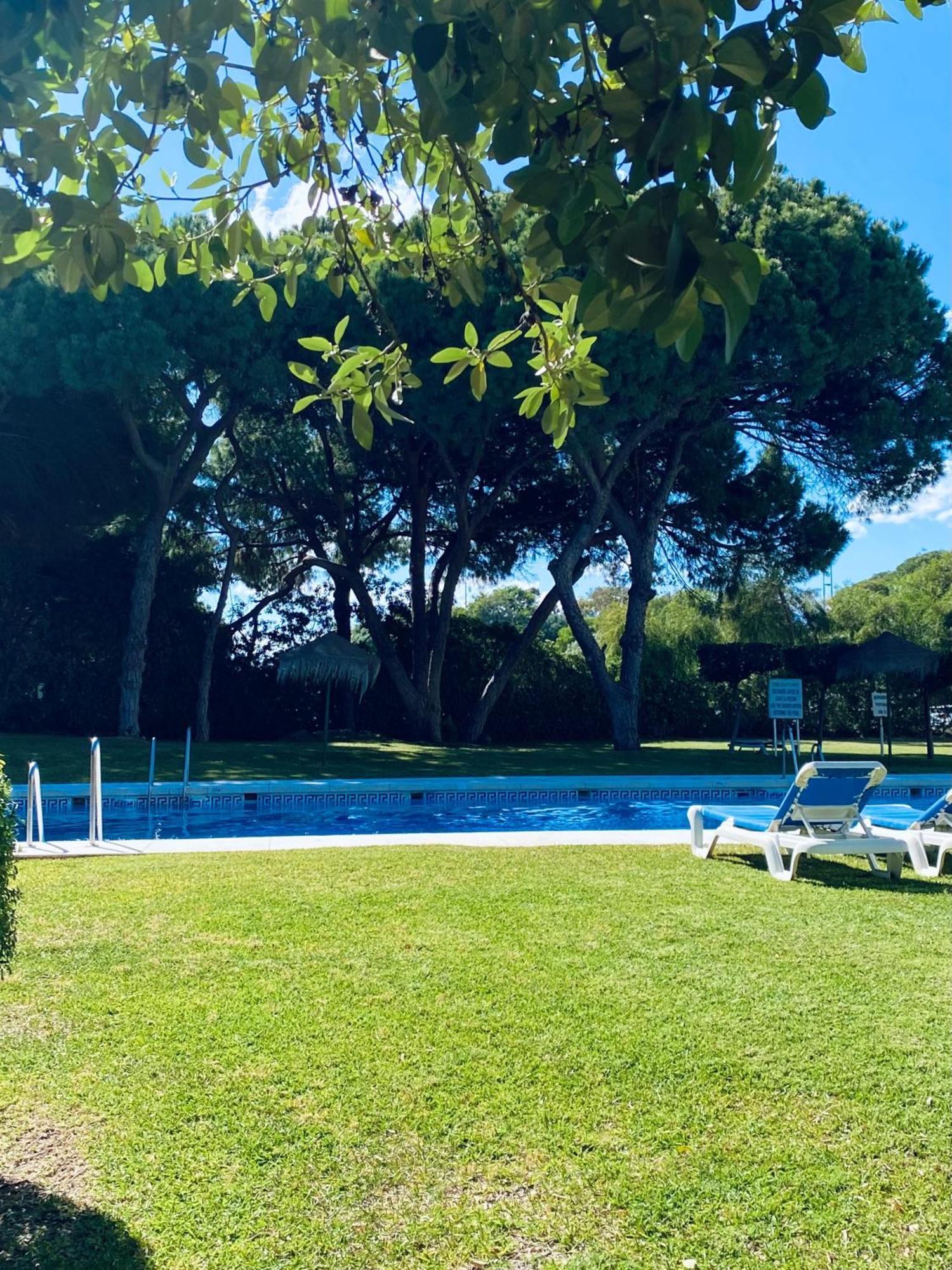 Luminoso Apartamento Para Dos Personas En Cabopino Marbella Kültér fotó